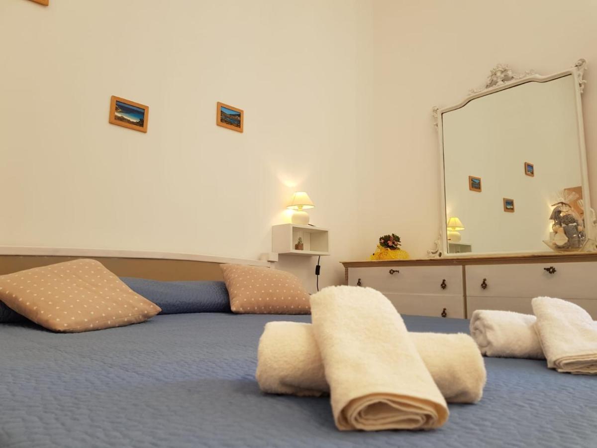Bed and Breakfast Casa Di Giu Porto Torres Zewnętrze zdjęcie