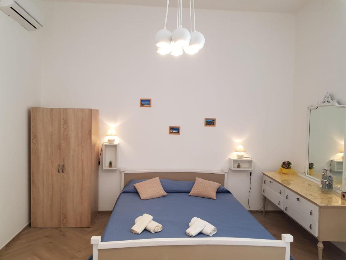 Bed and Breakfast Casa Di Giu Porto Torres Zewnętrze zdjęcie